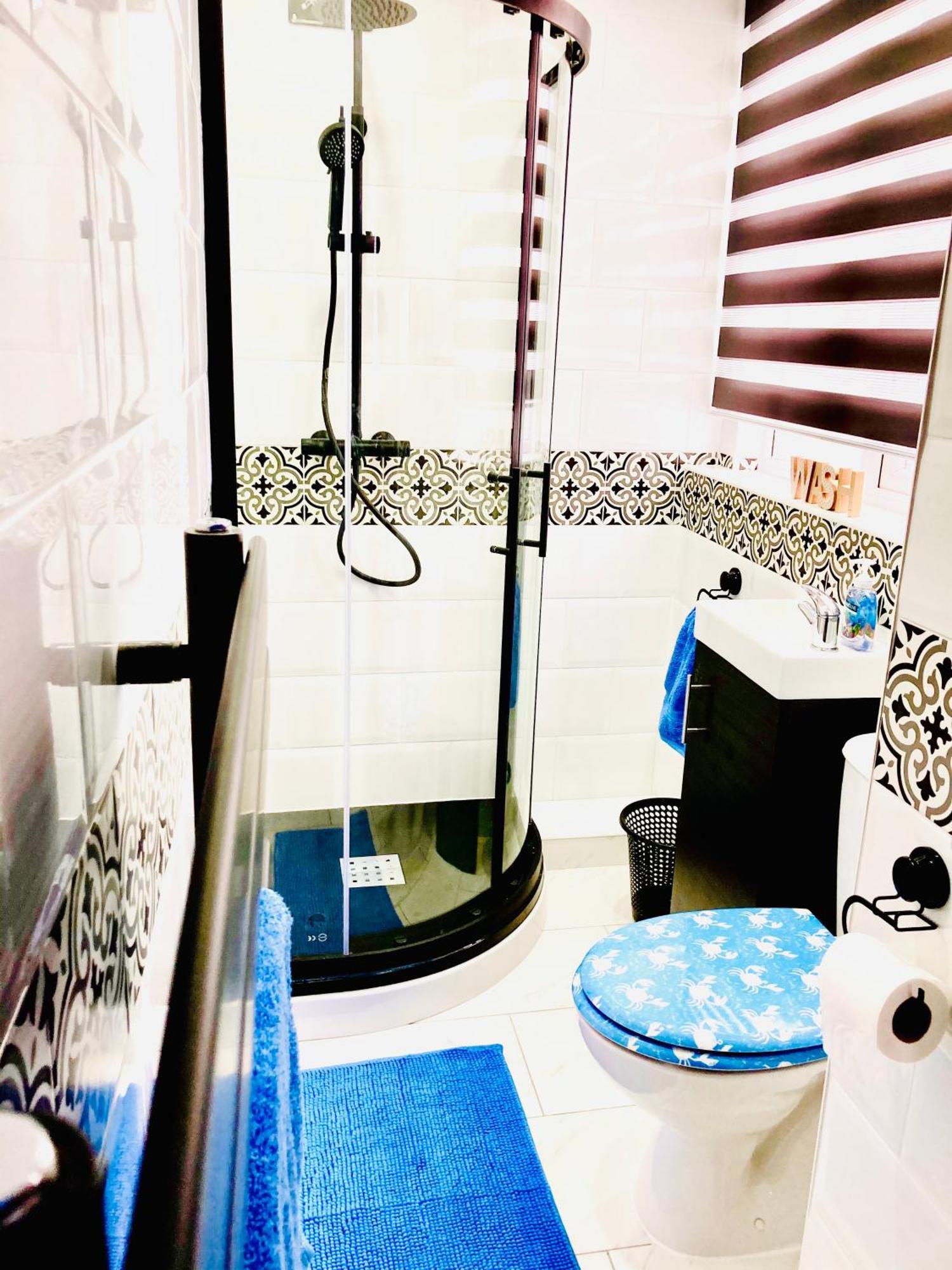 Falcon Retreat Whitby Villa Екстериор снимка